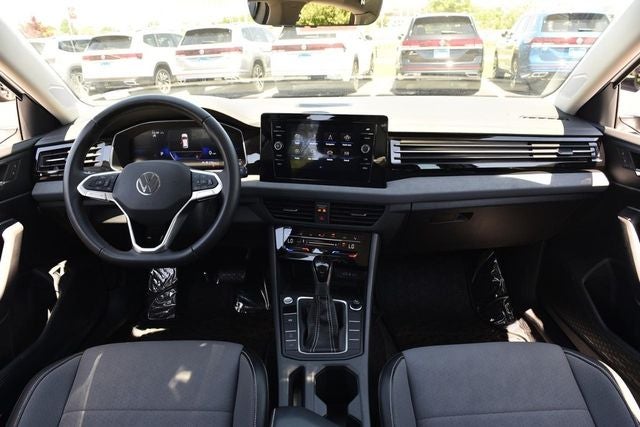 2025 Volkswagen Jetta 1.5T SE