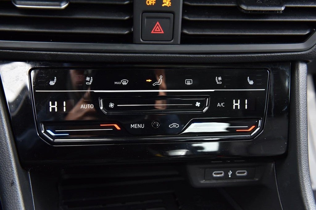 2025 Volkswagen Jetta SEL Auto