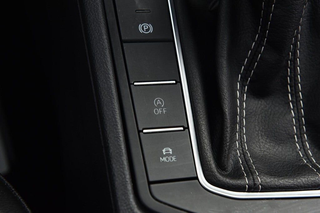 2025 Volkswagen Jetta SEL Auto