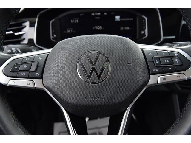 2025 Volkswagen Jetta SEL Auto