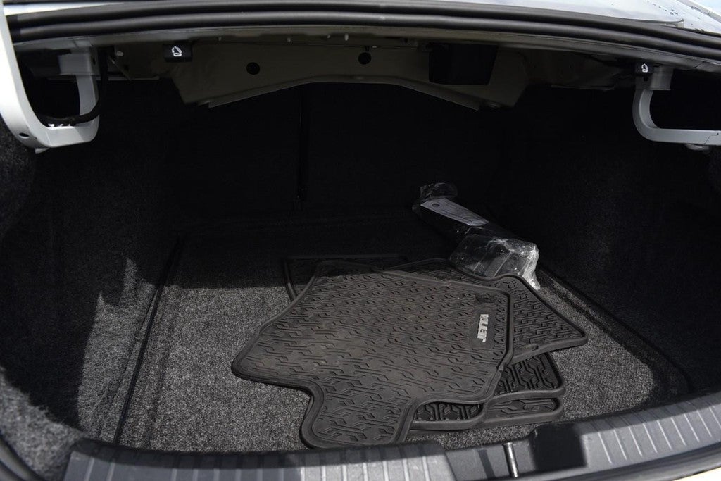 2025 Volkswagen Jetta SEL Auto