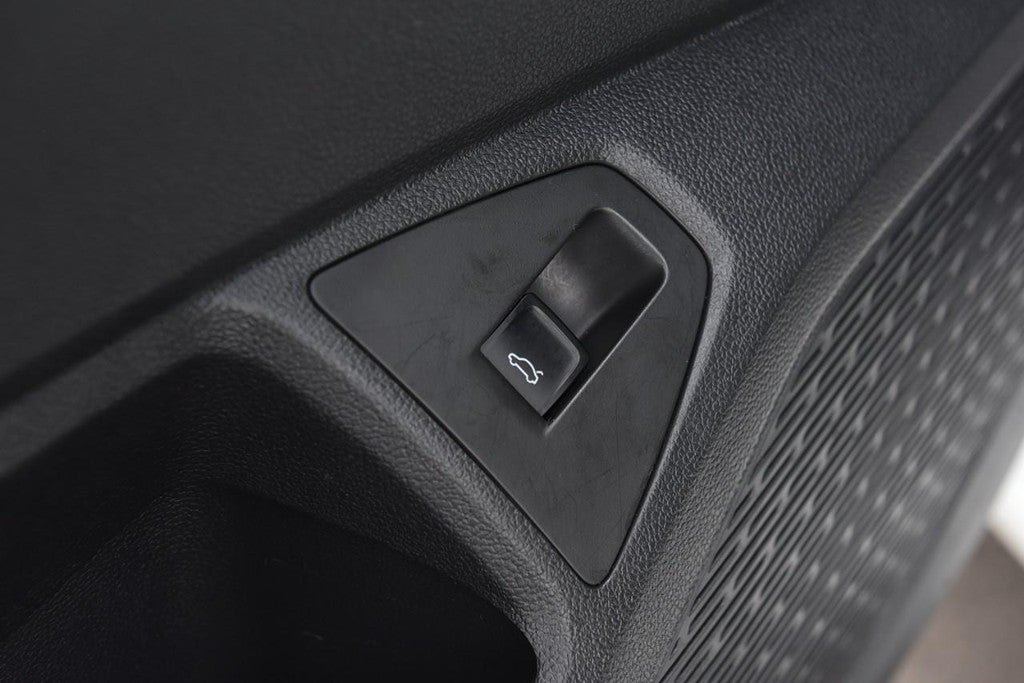 2025 Volkswagen Jetta SEL Auto