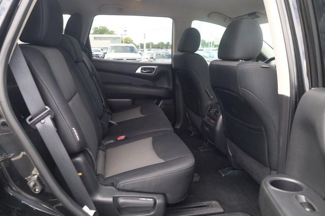 2019 Nissan Pathfinder SV