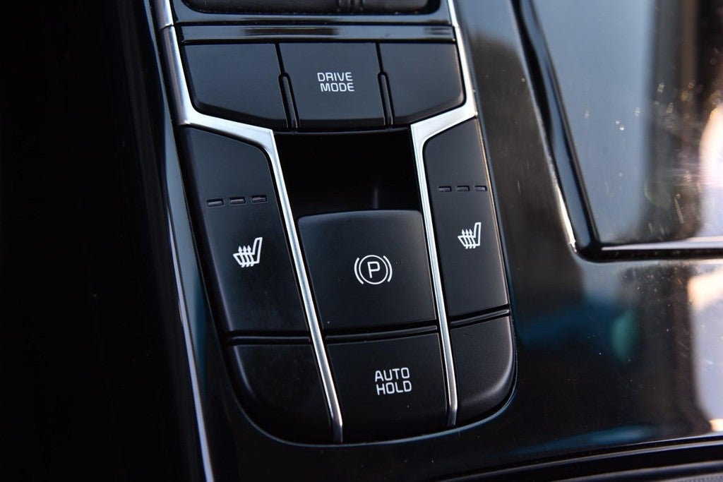 2019 Kia Cadenza Technology Sedan