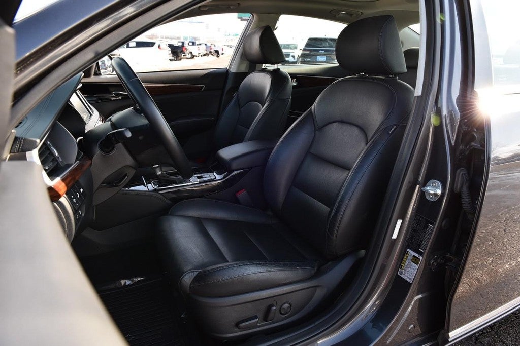 2019 Kia Cadenza Technology Sedan