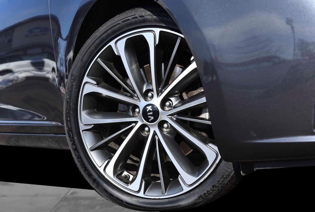 2019 Kia Cadenza Technology Sedan