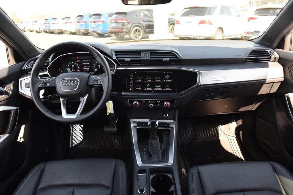 2025 Audi Q3 S line Premium 45 TFSI quattro