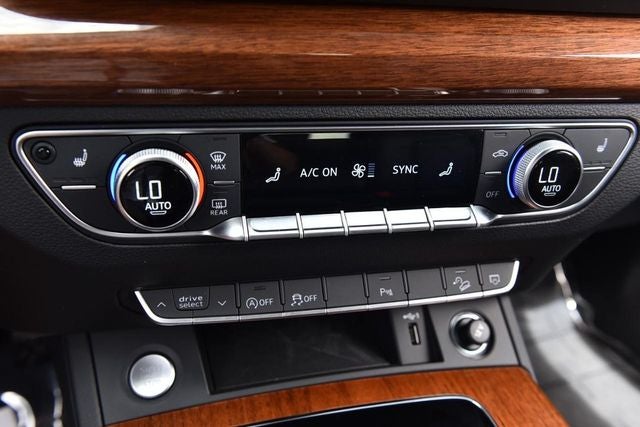 2023 Audi Q5 45 S line Premium quattro