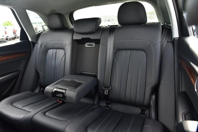 2023 Audi Q5 45 S line Premium quattro
