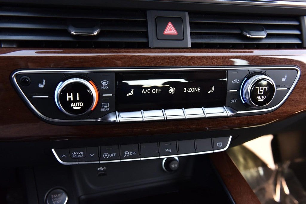 2023 Audi A4 Sedan Premium 40 TFSI quattro