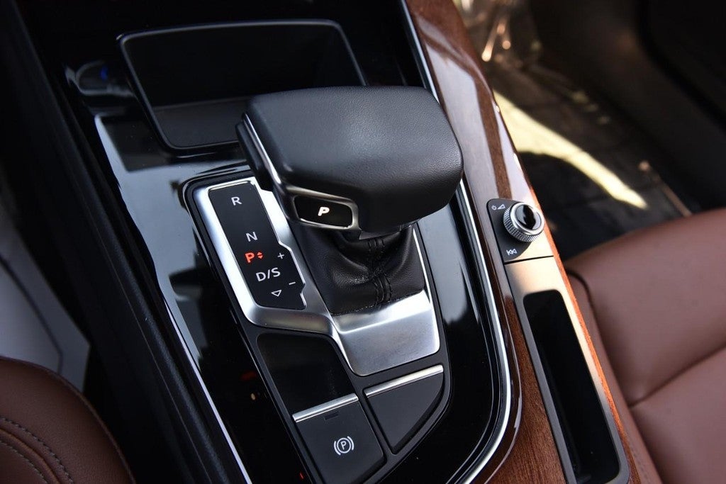 2023 Audi A4 Sedan Premium 40 TFSI quattro