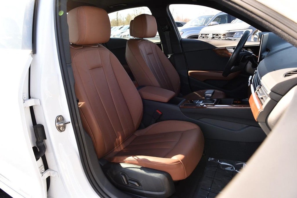 2023 Audi A4 Sedan Premium 40 TFSI quattro