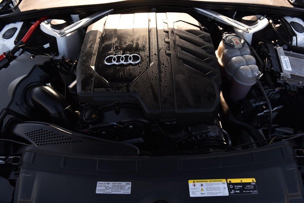 2023 Audi A4 Sedan Premium 40 TFSI quattro