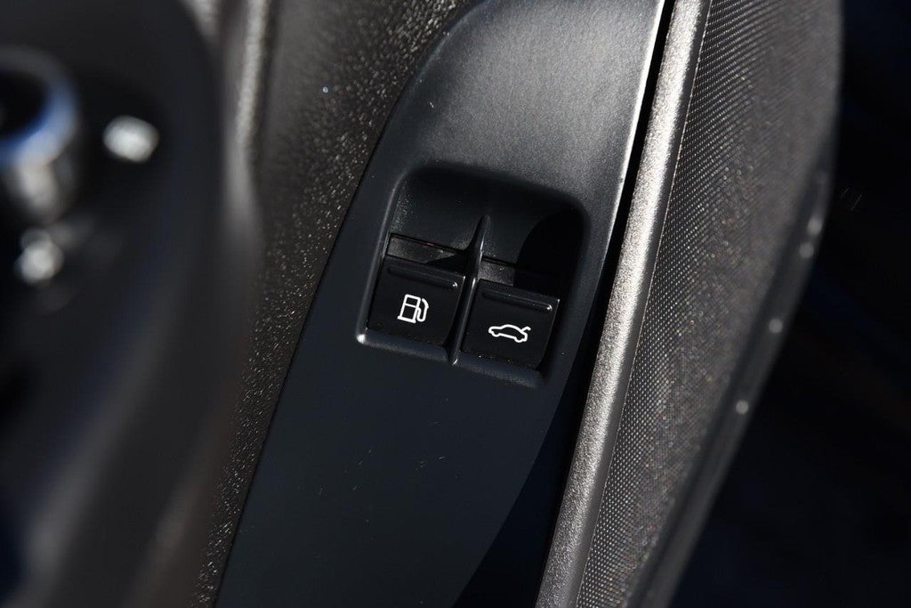 2014 Volkswagen EOS 2dr Conv Sport