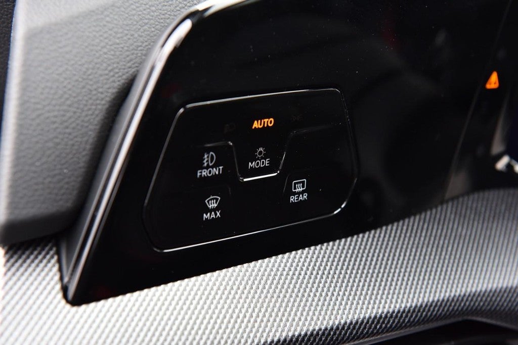 2025 Volkswagen Golf GTI 2.0T SE DSG