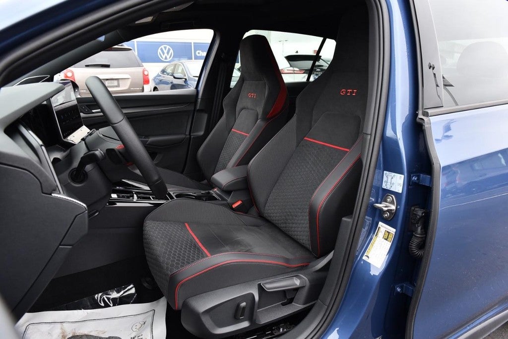 2025 Volkswagen Golf GTI 2.0T SE DSG