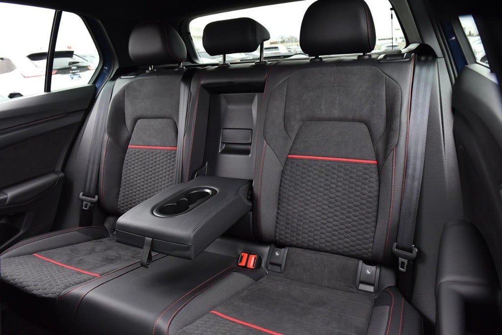 2025 Volkswagen Golf GTI 2.0T SE DSG