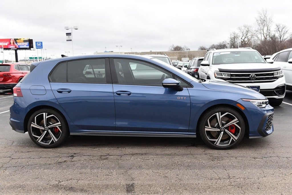 2025 Volkswagen Golf GTI 2.0T SE DSG