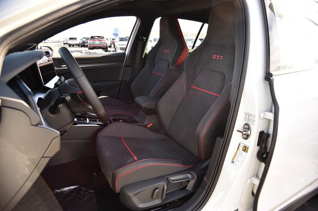 2026 Volkswagen Golf GTI 2.0T SE DSG