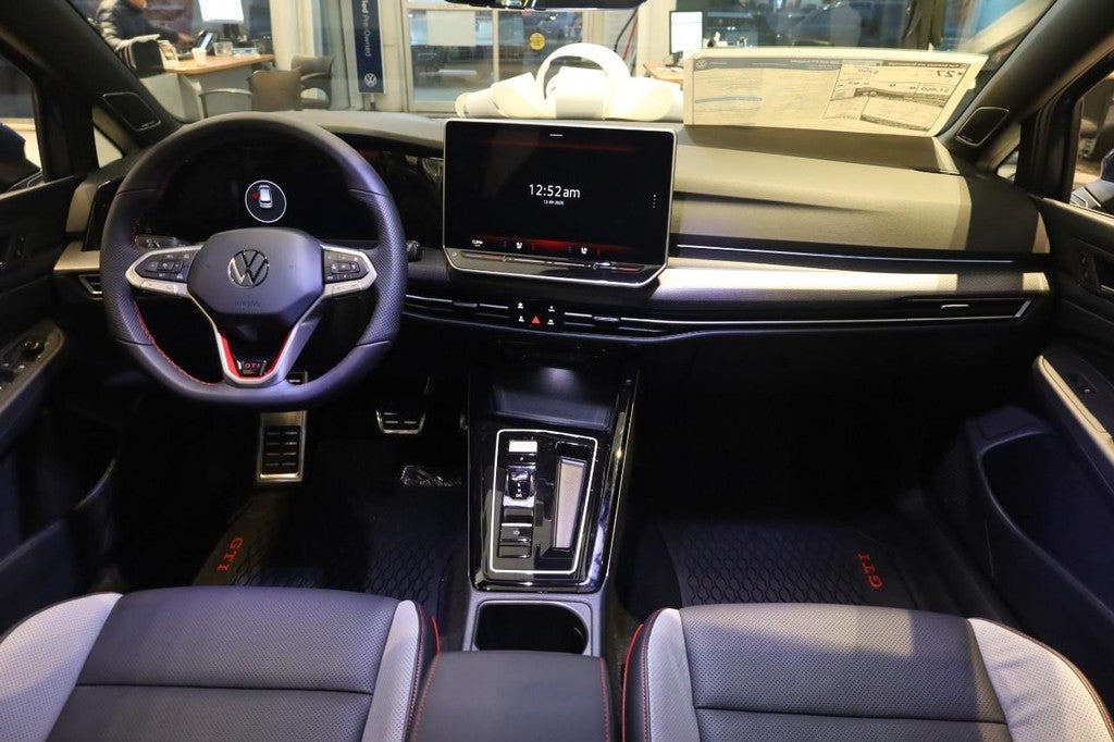 2026 Volkswagen Golf GTI 2.0T Autobahn DSG