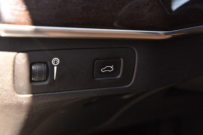 2019 Volvo XC90 T6 Momentum