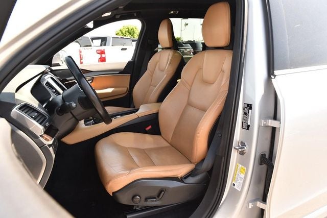 2019 Volvo XC90 T6 Momentum