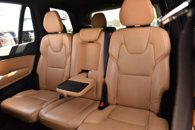2019 Volvo XC90 T6 Momentum