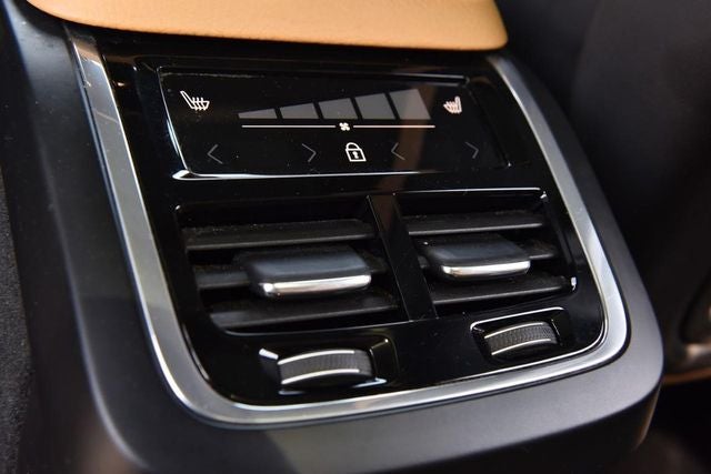 2019 Volvo XC90 T6 Momentum