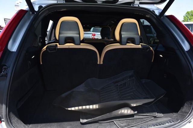2019 Volvo XC90 T6 Momentum