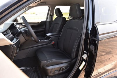 2024 Jeep Grand Cherokee Laredo