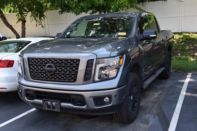 2019 Nissan Titan SL