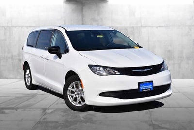 2024 Chrysler Voyager LX