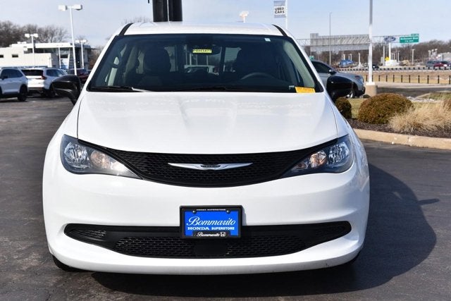 2024 Chrysler Voyager LX