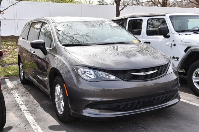 2023 Chrysler Voyager LX
