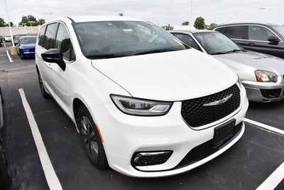 2024 Chrysler Pacifica Hybrid Select