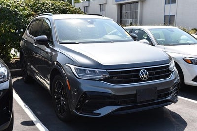 2022 Volkswagen Tiguan SE R-Line Black