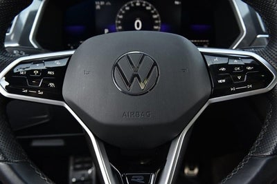 2022 Volkswagen Tiguan SE R-Line Black