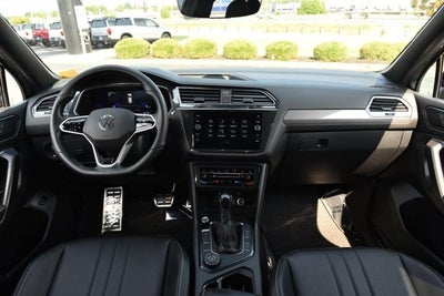 2022 Volkswagen Tiguan SE R-Line Black