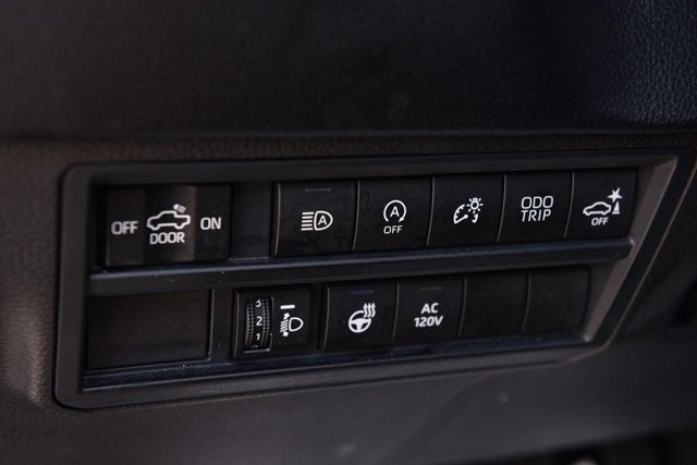 2022 Toyota Tundra 4WD SR5