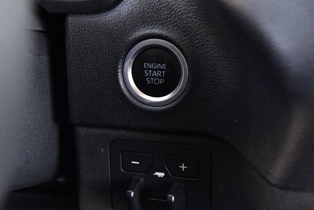 2022 Toyota Tundra 4WD SR5