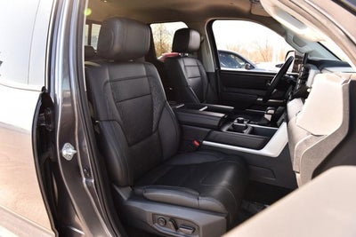 2022 Toyota Tundra 4WD SR5