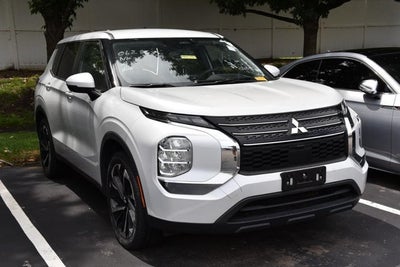 2022 Mitsubishi Outlander ES