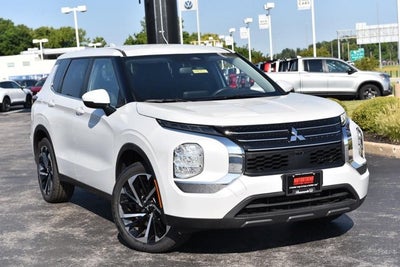 2022 Mitsubishi Outlander ES