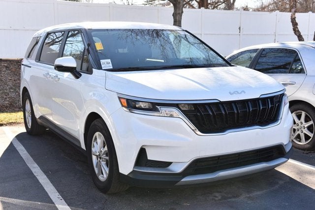 2024 Kia Carnival LX