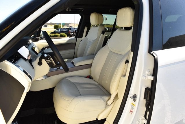 2025 Land Rover Range Rover SE