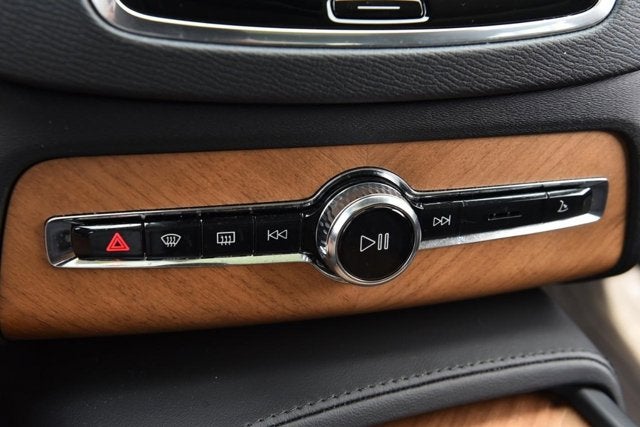 2025 Volvo XC90 Plus