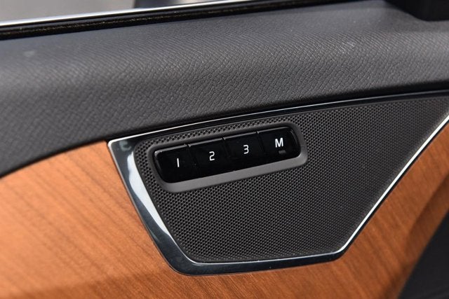 2025 Volvo XC90 Plus