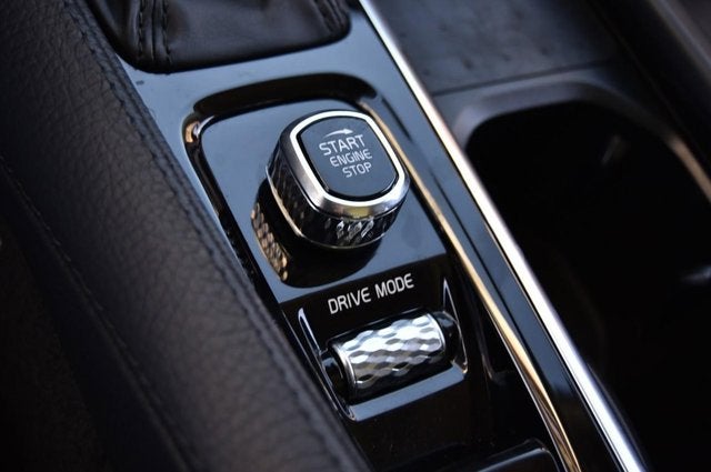 2021 Volvo XC90 Momentum