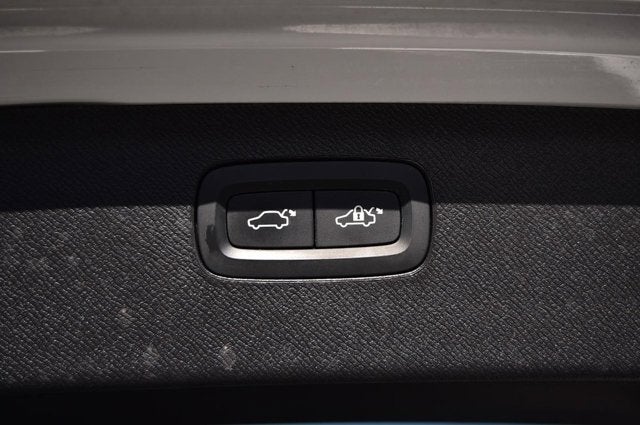 2021 Volvo XC90 Momentum