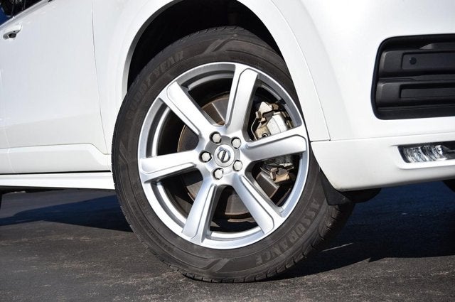 2021 Volvo XC90 Momentum